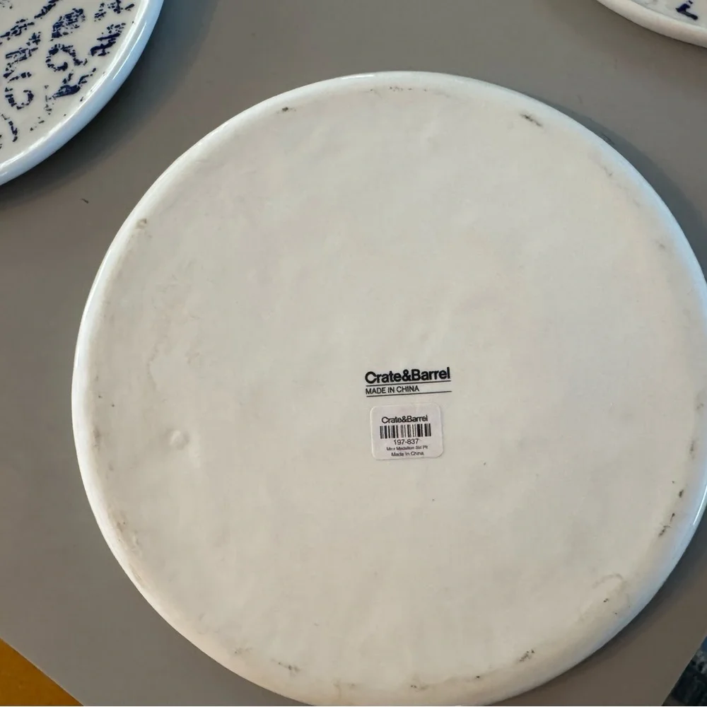 NEW Crate & Barrel Mercer Sandwich Appetizer Plates 9 inch Set of 4 As Is